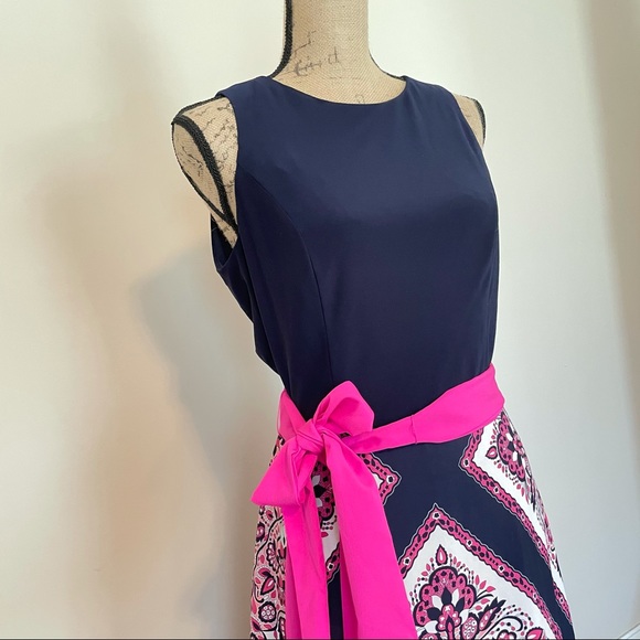 Navy + Floral Maxi Dress - Picture 3 of 12